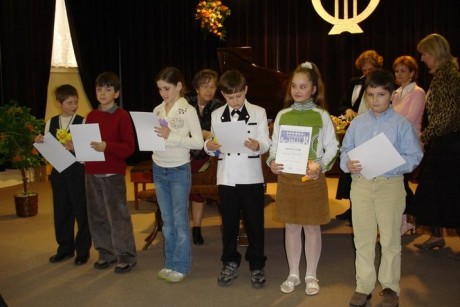 Skolska klavirna sutaz 2006