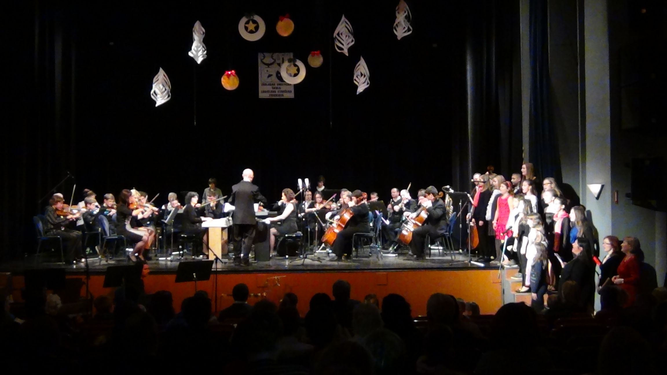Školský orchester Vianočný koncert 2013
